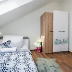 6 Bedroom Amazing In Semesterbostad *