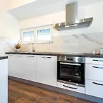 Semesterbostad 6 Bedroom Amazing In *