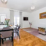 6 Bedroom Amazing In