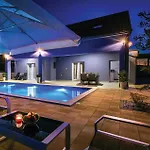 Semesterbostad 6 Bedroom Amazing In