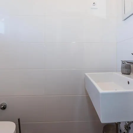 6 Bedroom Amazing In *