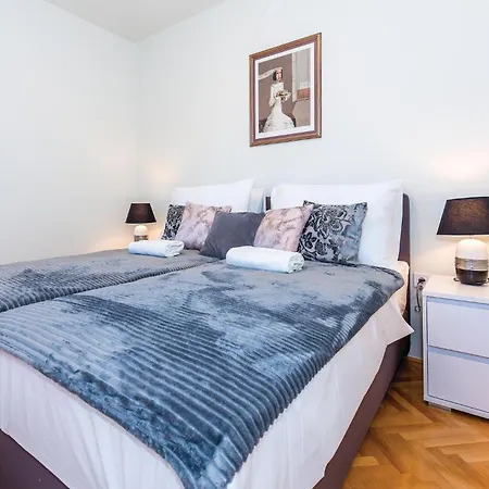 펜션 6 Bedroom Amazing In 빌리제