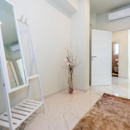 6 Bedroom Amazing In Билице