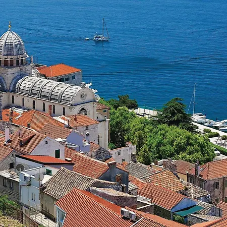 6 Bedroom Amazing In *