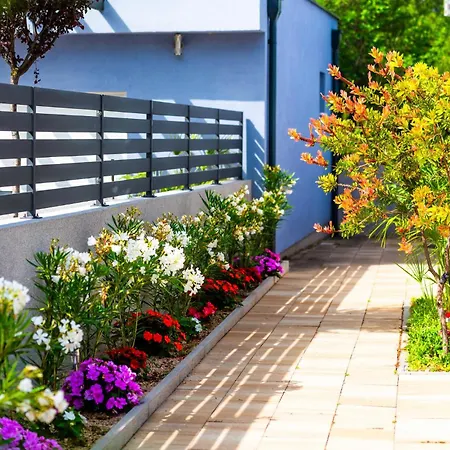 6 Bedroom Amazing In Дом отдыха Билице