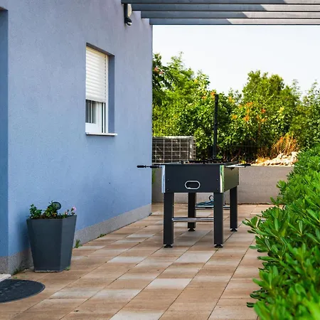 Дом отдыха 6 Bedroom Amazing In