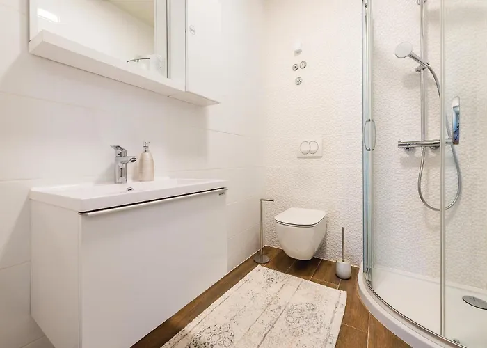 6 Bedroom Amazing In * Bilice