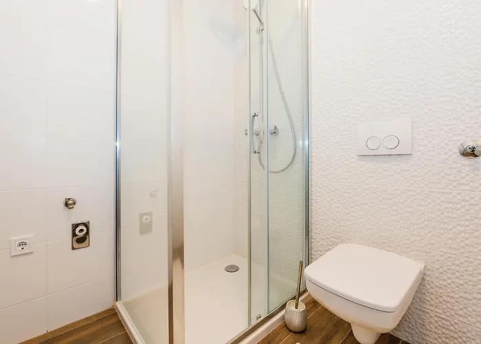 6 Bedroom Amazing In 度假居