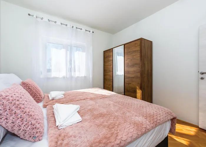 度假居 6 Bedroom Amazing In