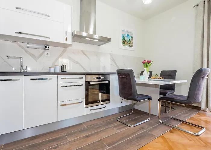 6 Bedroom Amazing In