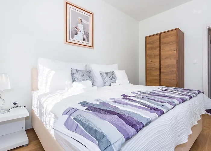 度假居 6 Bedroom Amazing In