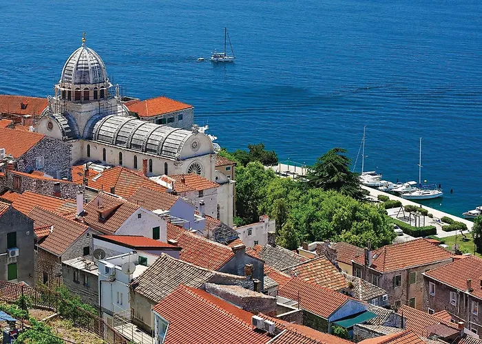 6 Bedroom Amazing In *