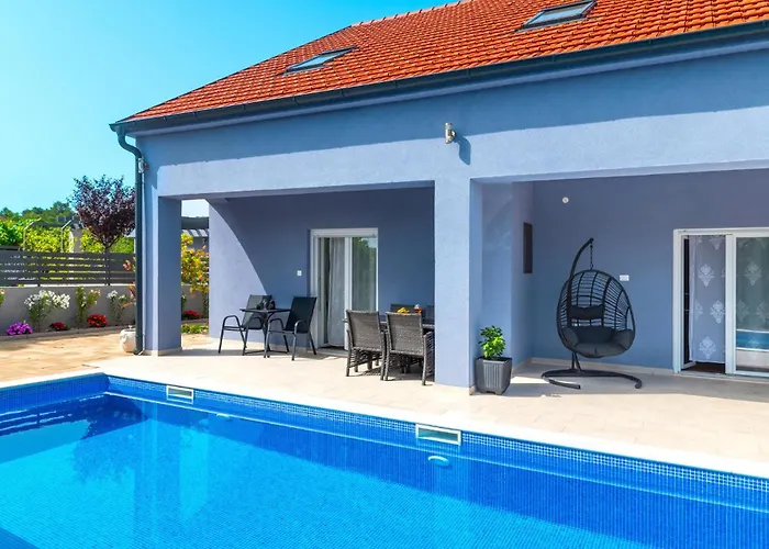 6 Bedroom Amazing In 度假居